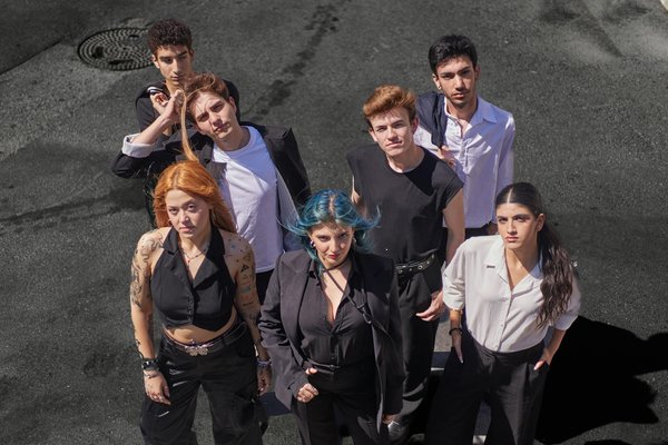 What UK fashion tips are essential for women's mental rejuvenation?